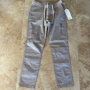 NWT women’s Vuori Rip Stop pants size smalll